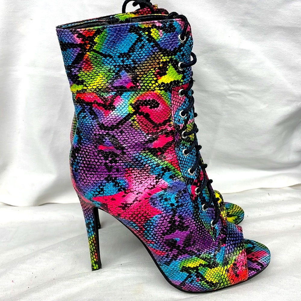Pazzle ankles booties ladies sz 8